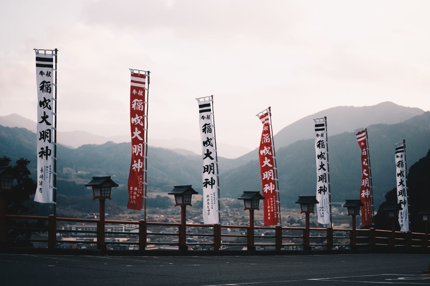 初詣 ― 太皷谷稲成神社