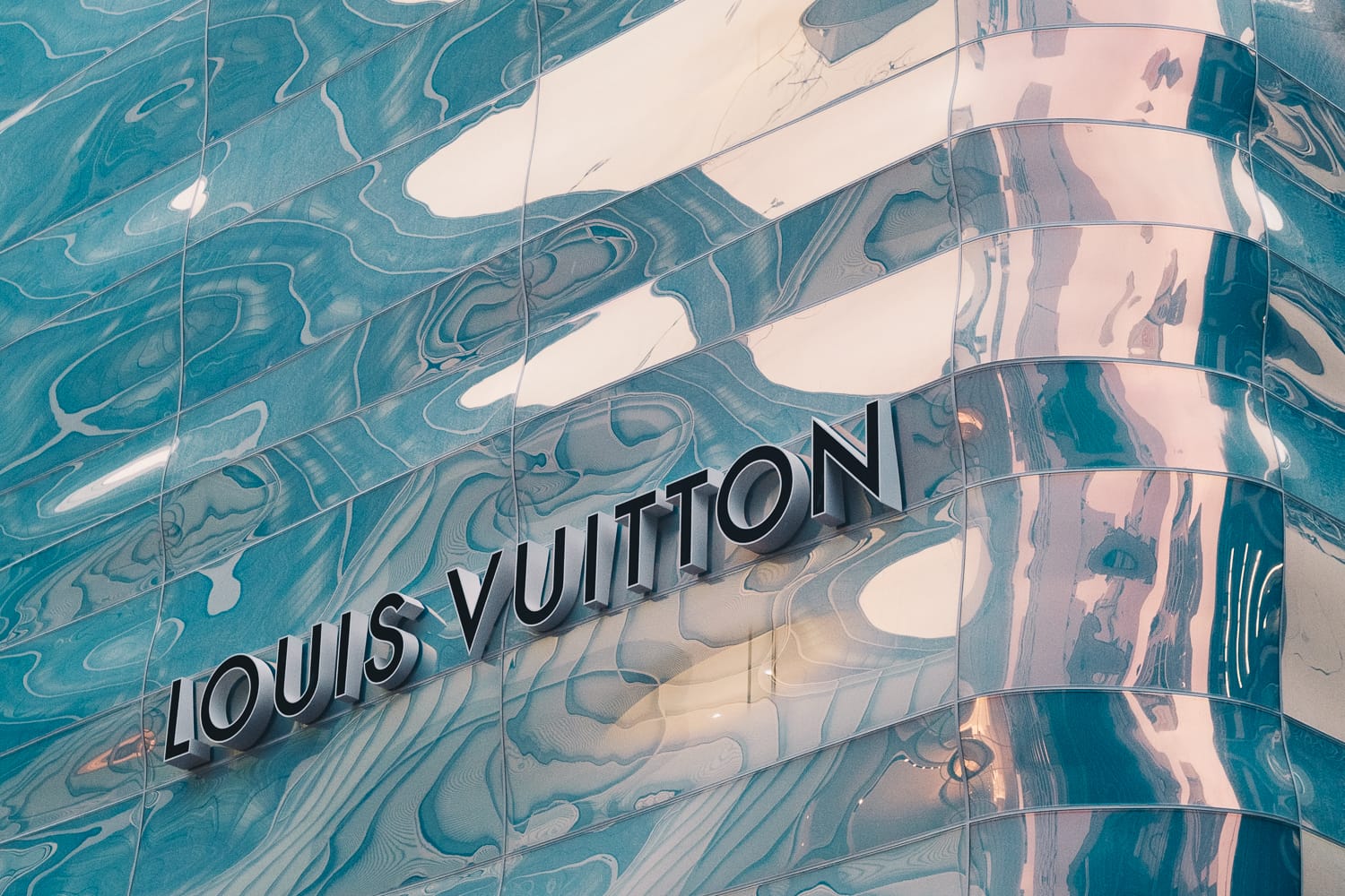LOUIS VUITTON 銀座並木通り店